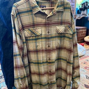 Patagonia Green and Brown Plaid Button Down Shirt